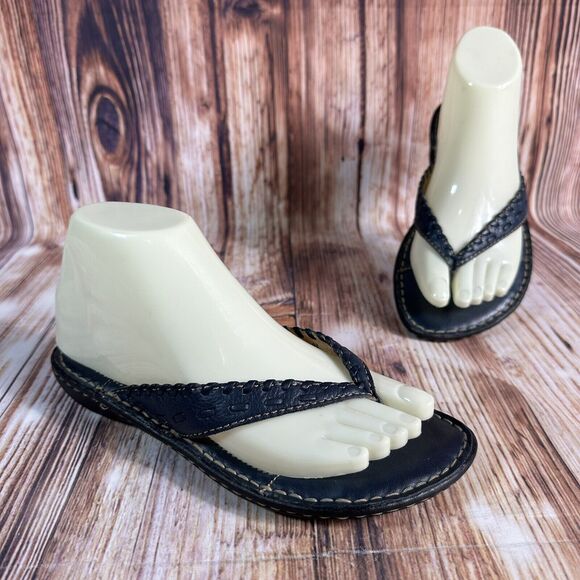 Børn Shoes - BORN Sandals Womens Size 6 Blue Leather Flip Flops Thongs Flats Casual Shoes